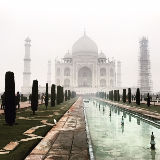 Taj Mahal con niebla