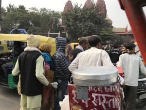 En una calle cualquiera, no cabe un alfiler