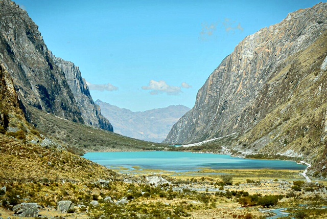 Valle de subida a la montaña