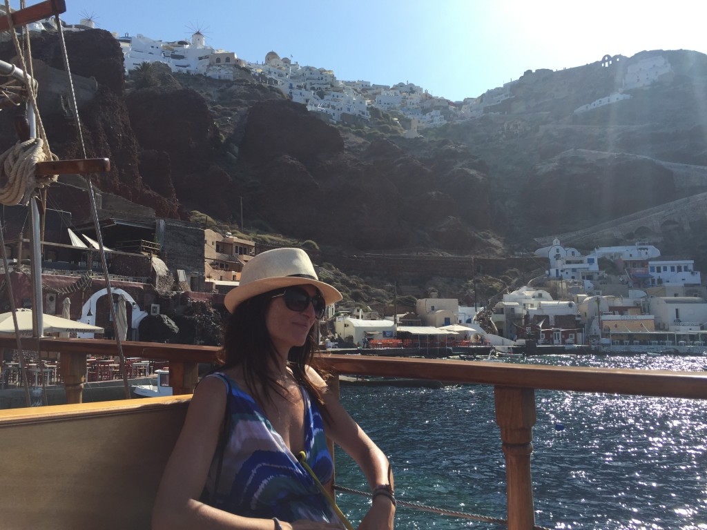 Saliendo del puerto de Oia