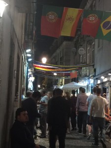 Barrio Alto at night