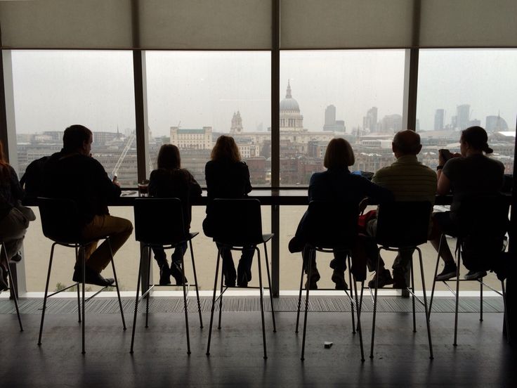 Imagen de la cafetería del Tate Modern.