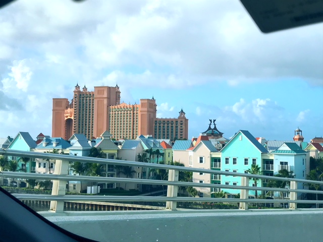 Para llegar al Atlantis hay que cruzar a Paradise Island