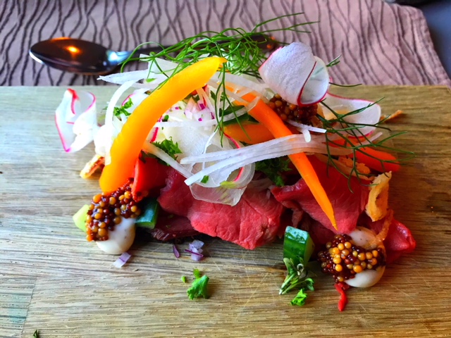 Ensalada de reno ahumado para foodies