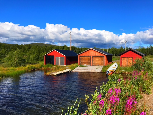 Casetas cerca del lago