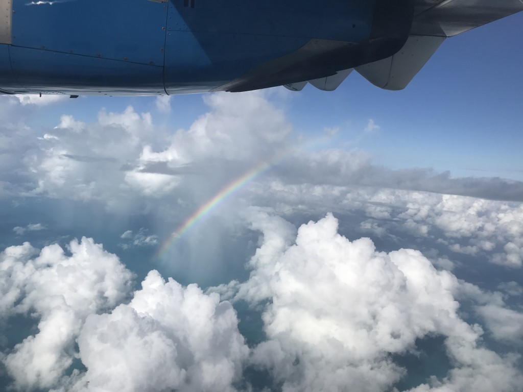 Llegando a las Bahamas por aire nos recibe un Arco Iris
